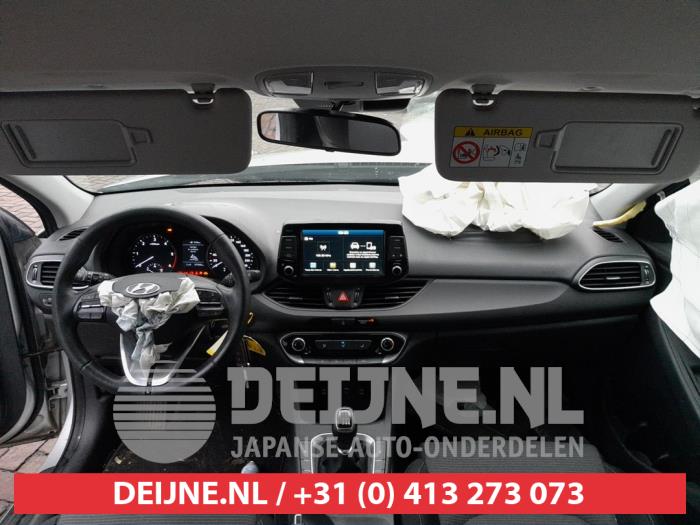 Hyundai I30 Zonneklep O650436