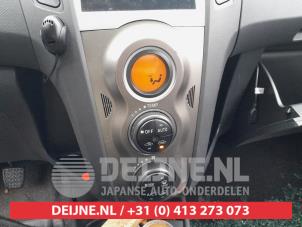 Toyota Yaris Kachel Bedieningspaneel O650497 foto 3