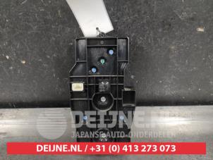 Toyota Yaris Kachel Bedieningspaneel O650497 foto 2