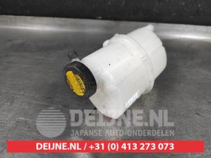 Lexus IS Ausgleichsbehälter O650533 foto 2