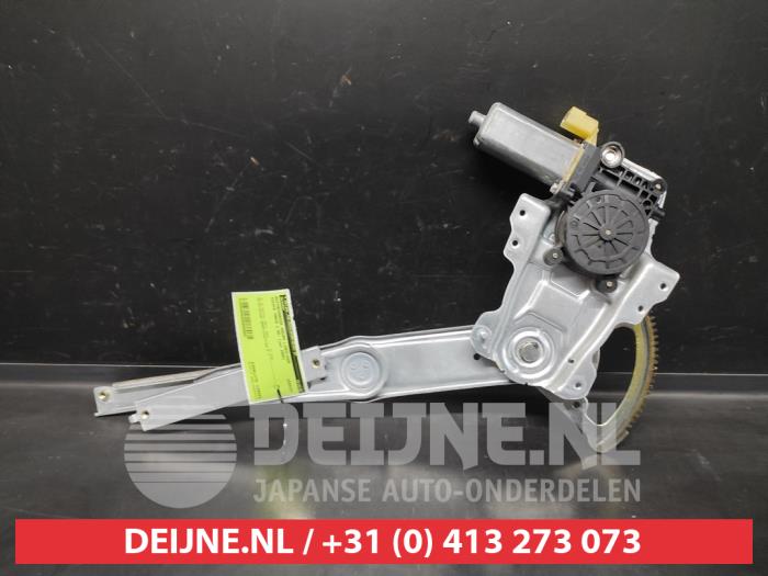 Toyota Yaris Window mechanism 4-door, front left O650685