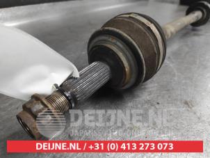Toyota Yaris Front drive shaft, right O650793 photo 2