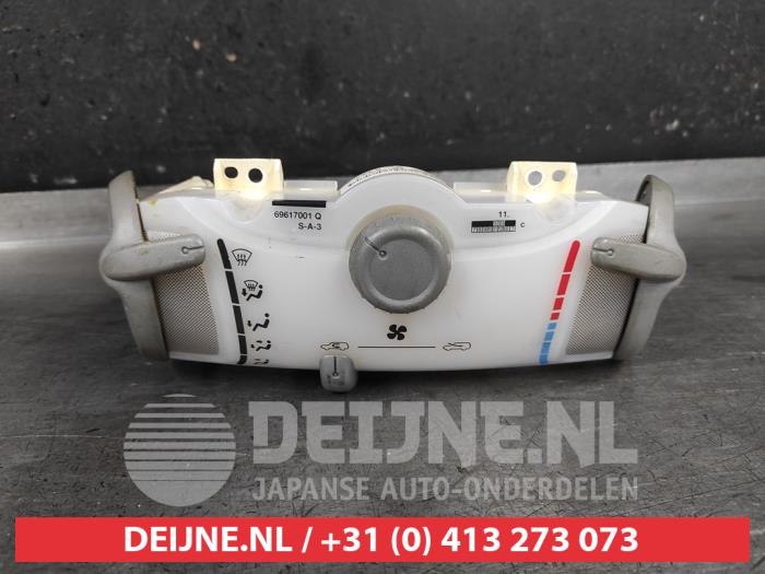 Toyota Aygo Kachel Bedieningspaneel O650831