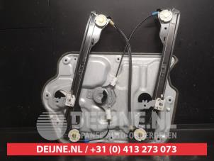Nissan Qashqai+2 Window mechanism 4-door, front left O650929 photo 2