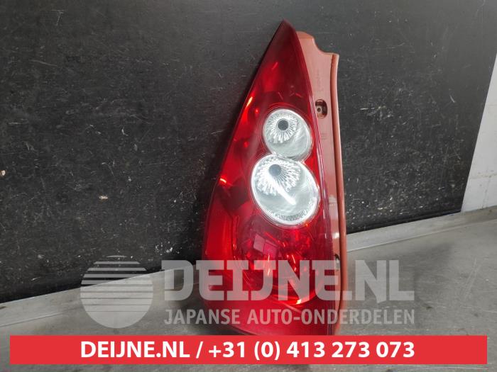 Mazda 5 Achterlicht links O651022