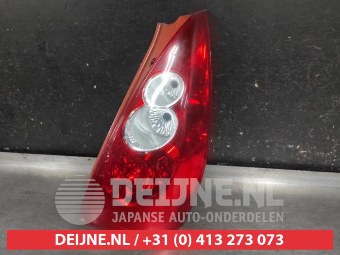 Mazda 5 Achterlicht rechts O651023