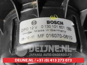Toyota Corolla Verso Heating and ventilation fan motor O651046 photo 3
