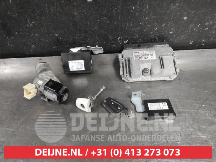 Toyota Aygo Schlossset Zylinder (komplett) O651126