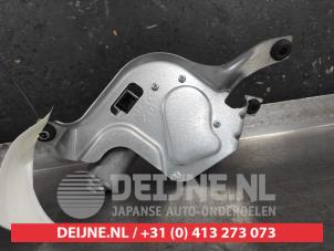 Mazda CX-3 Scheibenwischermotor hinten O651179 foto 2