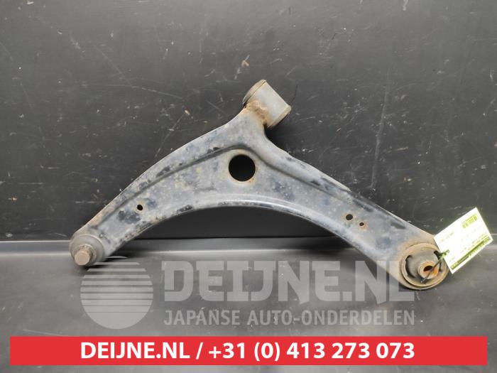 Mitsubishi Outlander Querlenker unten links vorne O651251