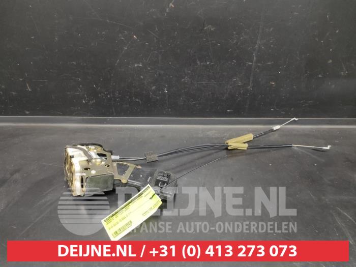 Mazda 2 Deurslot Mechaniek 4Deurs links-achter O651315