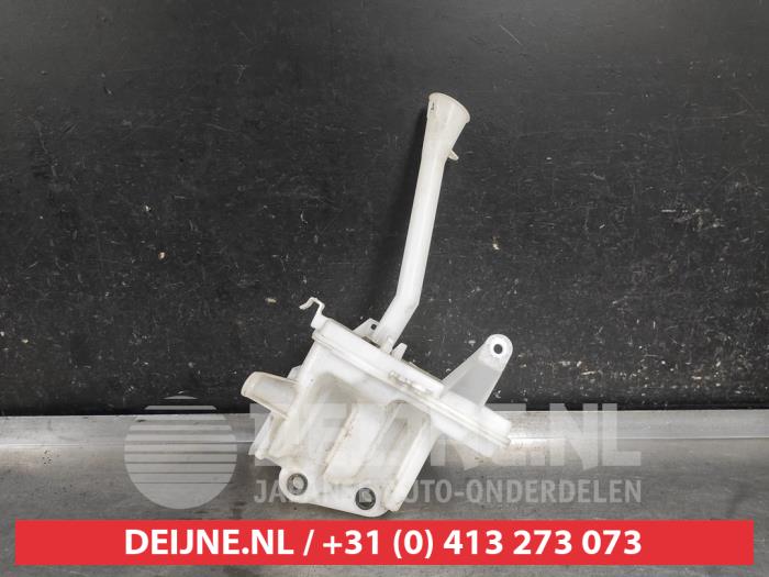 Toyota Verso Ruitensproeiertank voor O651372
