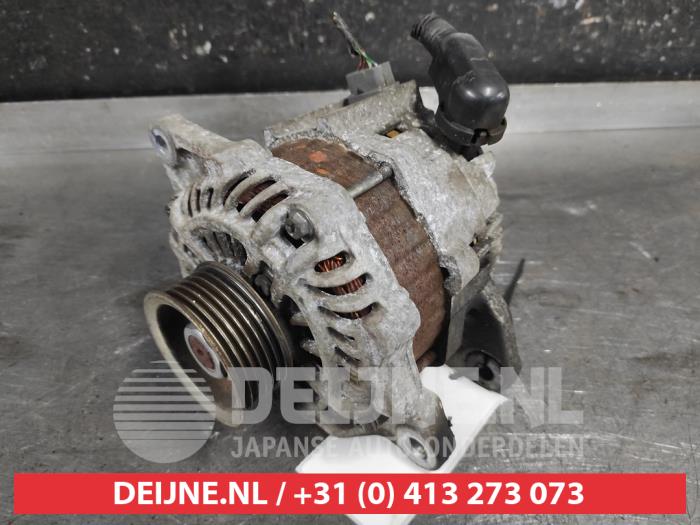 Gebruikte Dynamo Mitsubishi Space Star (A0) 1.2 12V Prijs € 25,00 Margeregeling aangeboden door V.Deijne Jap.Auto-onderdelen BV