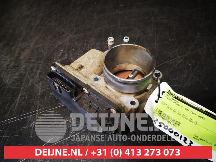 Gebruikte Gasklephuis Suzuki Grand Vitara I (FT/GT/HT) 2.0 16V Prijs € 25,00 Margeregeling aangeboden door V.Deijne Jap.Auto-onderdelen BV