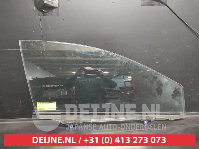 Toyota Auris Portierruit 4Deurs rechts-voor O651586