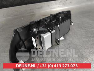 Honda Insight Combischakelaar ramen O651599 foto 2