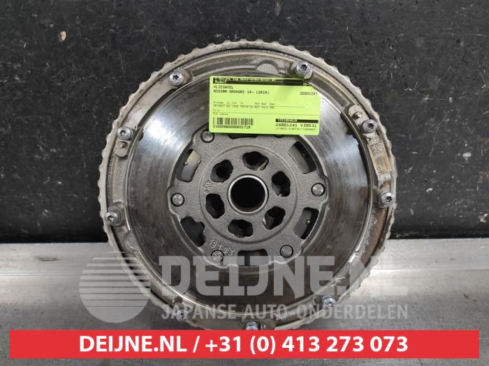 Nissan Qashqai Vliegwiel O651719