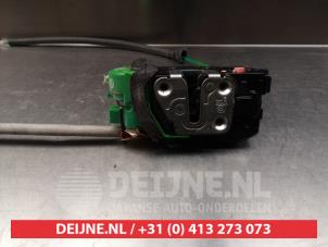Hyundai I40 Türschlossmechanik 4-türig links hinten O280077 foto 2