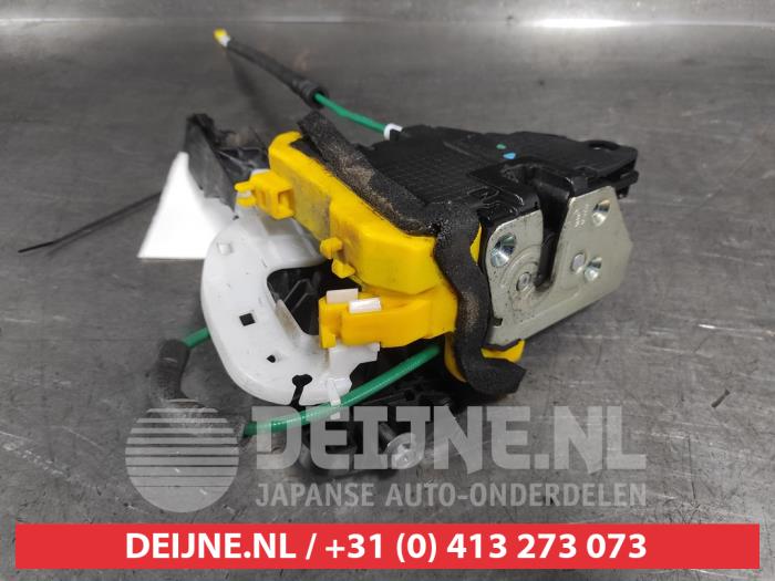 Hyundai I30 Türschlossmechanik 4-türig links vorne O651791