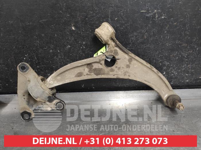 Honda Insight Front lower wishbone, right O651834