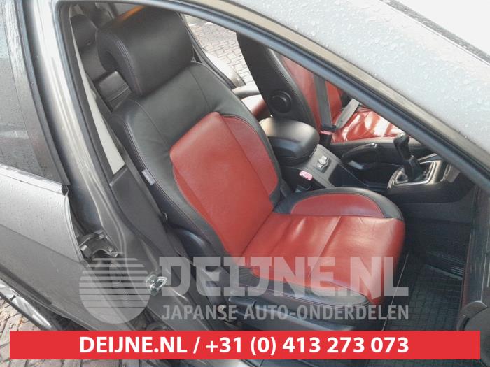 Chevrolet Captiva Stoel rechts O651946