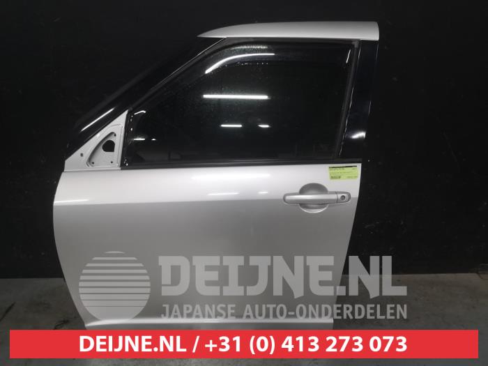 Suzuki Swift Tür 4-türig links vorne O651966