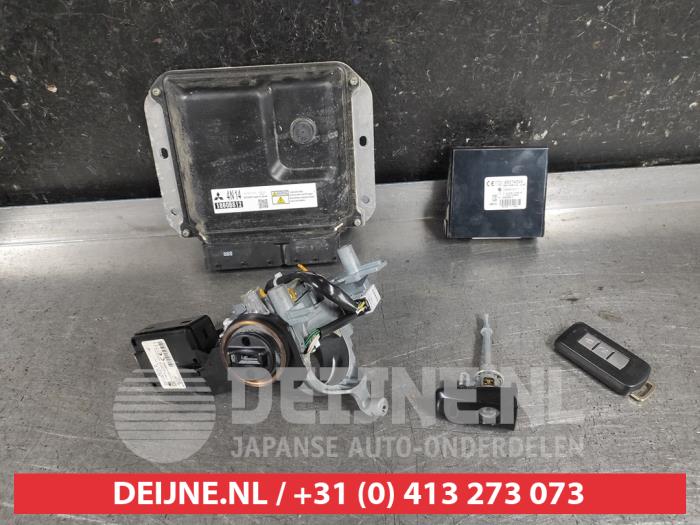 Mitsubishi Outlander Kontaktslot+Sleutel O652010