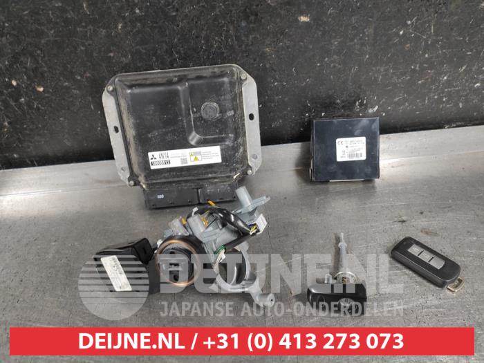 Mitsubishi Outlander Slotenset Cilinder (compleet) O652011