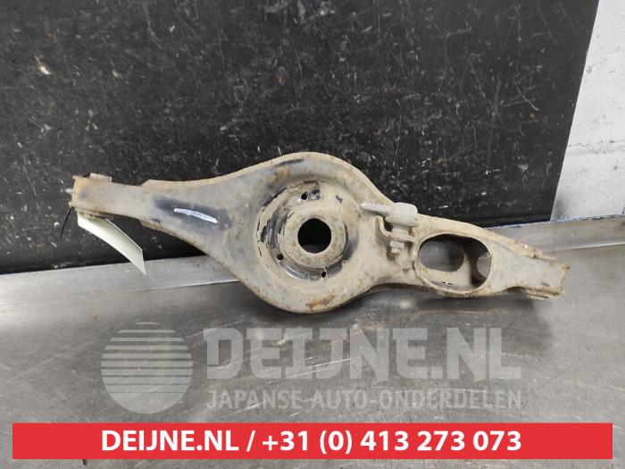 Mitsubishi Outlander Draagarm links-achter O652055