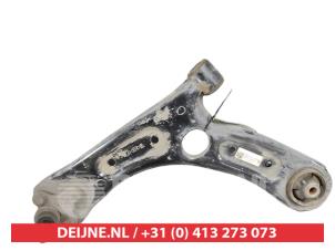 Hyundai I30 Front lower wishbone, left O652102 photo 2