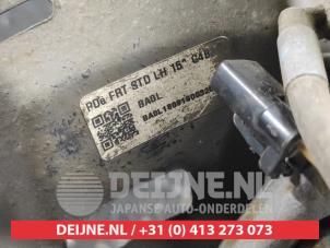 Hyundai I30 Knuckle, front left O652110 photo 3