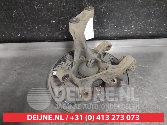 Hyundai I30 Fusee links-achter O652111