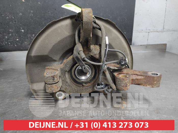 Mitsubishi Lancer Achsschenkel links vorne O652630