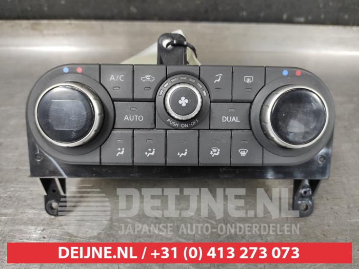Nissan Qashqai Kachel Bedieningspaneel O652679