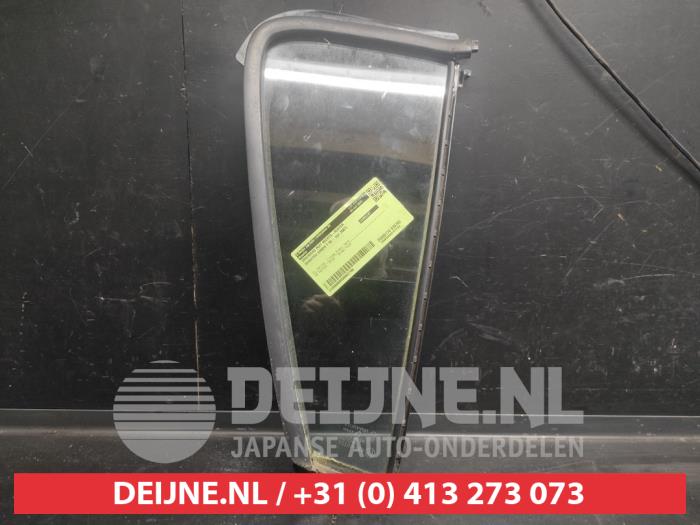 Daihatsu Sirion Driehoeks Ruit rechts-achter O652709