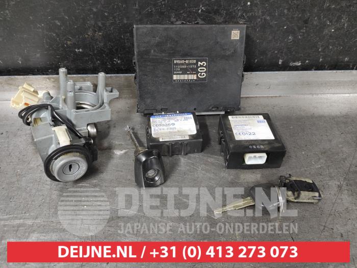Daihatsu Sirion Ignition lock + key O652922