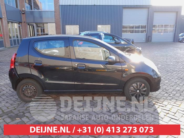 Suzuki Alto Portier 4Deurs rechts-achter O652977