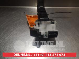 Nissan Navara Wiper switch O309775 photo 3