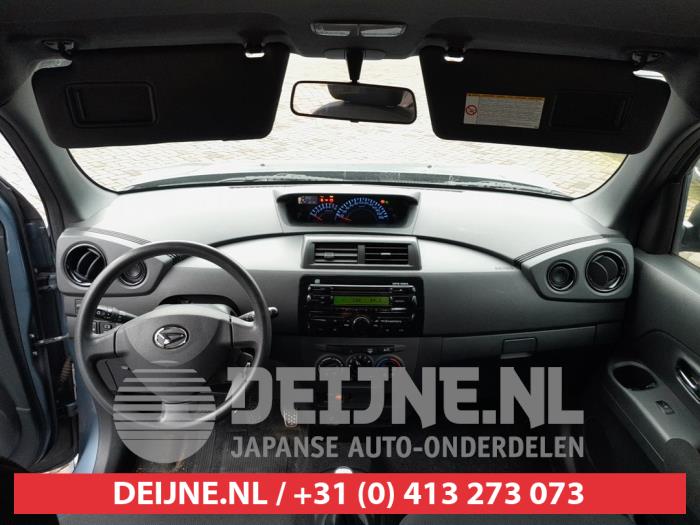 Daihatsu Materia Zonneklep O653281