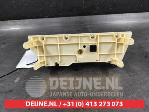 Toyota Prius Heater control panel O653282 photo 2