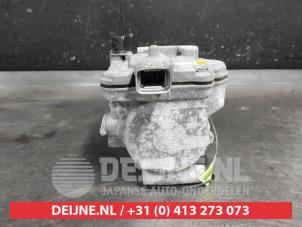 Toyota Prius Air conditioning pump O653298 photo 2