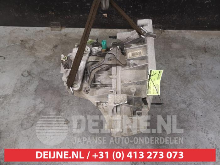 Nissan Pulsar Getriebe O653344