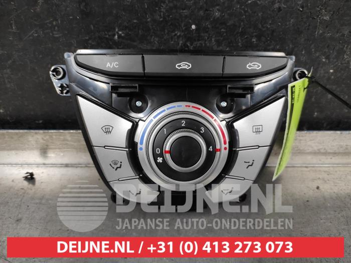 Hyundai IX20 Kachel Bedieningspaneel O653670