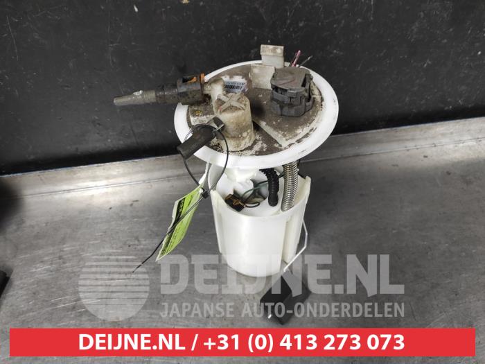 Brandstofpomp Elektrisch van een Mitsubishi Space Star (A0) 1.2 12V 2015