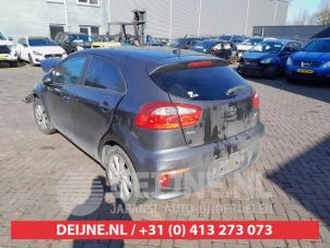 Kia Rio Rücklicht links O653825 foto 3