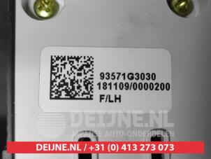 Hyundai I30 Kombischalter Fenster O654057 foto 2