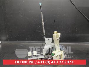 Hyundai I30 Door lock mechanism 4-door, front left O654060 photo 2