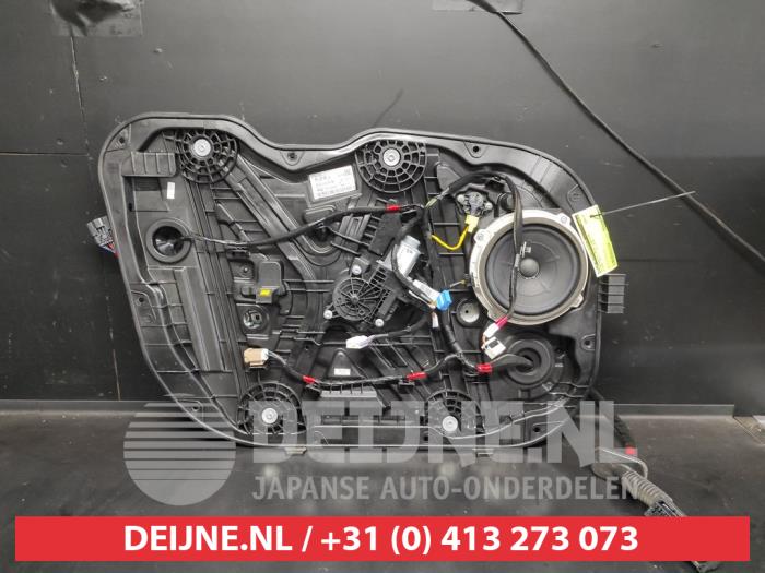 Hyundai I30 Fenstermechanik 4-türig links vorne O654061