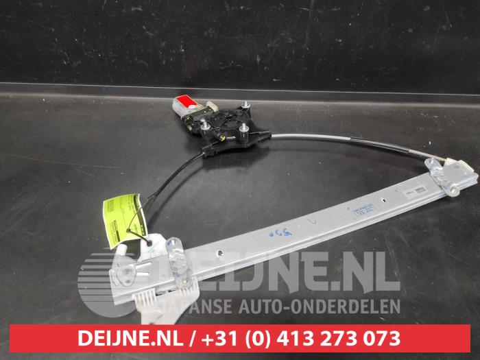 Hyundai I10 Ruitmechaniek 4Deurs links-voor O654102