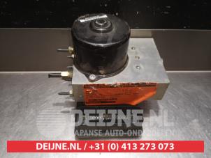 Nissan Pathfinder ABS pump O337688 photo 4